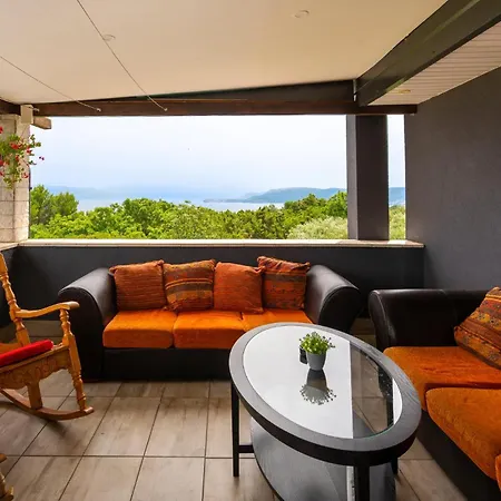 Amazing In With House Sea View *
