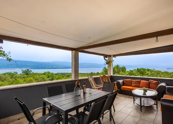 2 Bedroom Awesome In Ferienhaus