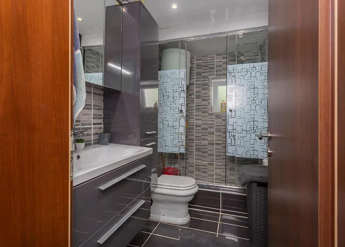 2 Bedroom Awesome In