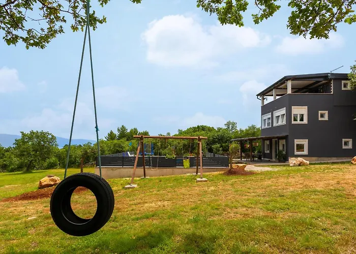 2 Bedroom Awesome In Ferienhaus